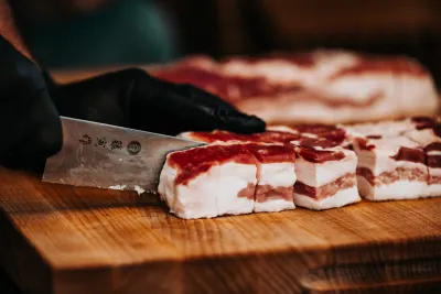 Freshly sliced smoked meat